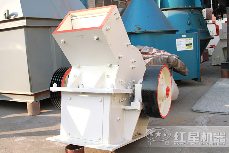 錘式制砂機(jī)體積小，占地面積少
