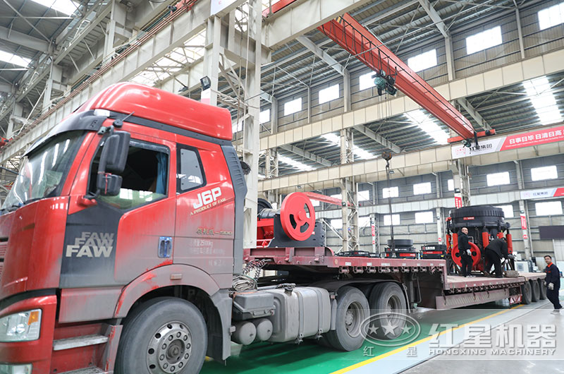 設(shè)備裝車(chē)發(fā)貨中 設(shè)備裝車(chē)發(fā)貨中