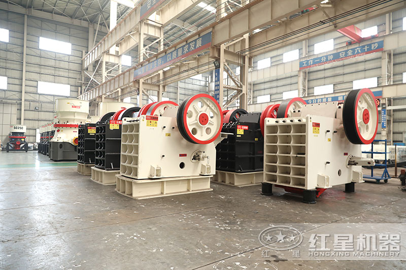 1060破碎機(jī)，紅星機(jī)器廠(chǎng)家車(chē)間現(xiàn)貨