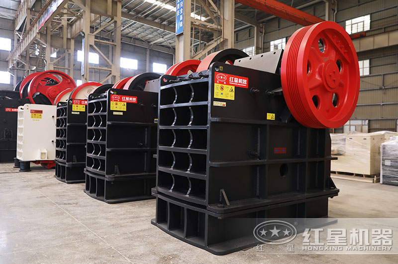 顎式硅石破碎機(jī)圖片 顎式硅石破碎機(jī)圖片