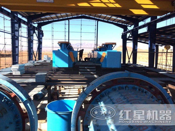 氧化銅浮選作業(yè)現(xiàn)場(chǎng) 氧化銅浮選作業(yè)現(xiàn)場(chǎng)