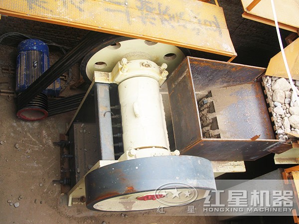 紅星碎石顎破機(jī)現(xiàn)場(chǎng) 紅星碎石顎破機(jī)現(xiàn)場(chǎng)