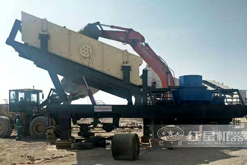 大型鵝卵石流動碎沙現(xiàn)場 大型鵝卵石流動碎沙現(xiàn)場