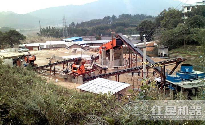 機(jī)制砂生產(chǎn)線現(xiàn)場(chǎng) 機(jī)制砂生產(chǎn)線現(xiàn)場(chǎng)