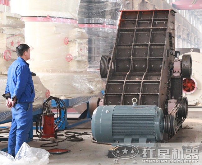 雙級粉碎機(jī)，安裝完畢