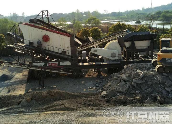 三合一移動(dòng)重錘破碎站 三合一移動(dòng)重錘破碎站