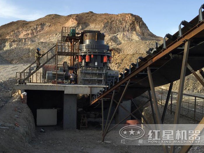 圓錐破碎機(jī)安裝現(xiàn)場(chǎng) 圓錐破碎機(jī)安裝現(xiàn)場(chǎng)