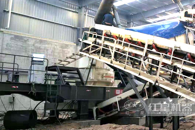 小型移動河卵石制砂機(jī)現(xiàn)場展示