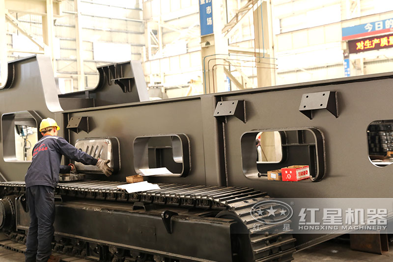 車載制沙機(jī)廠家車間作業(yè) 車載制沙機(jī)廠家車間作業(yè)