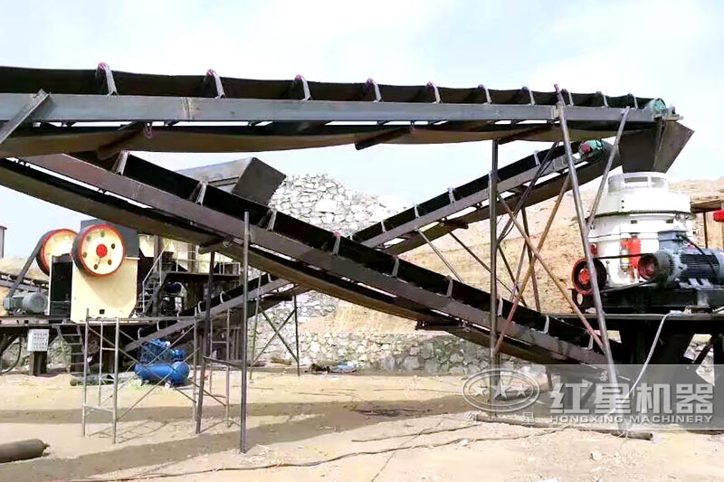 新型圓錐制砂機現(xiàn)場 新型圓錐制砂機現(xiàn)場