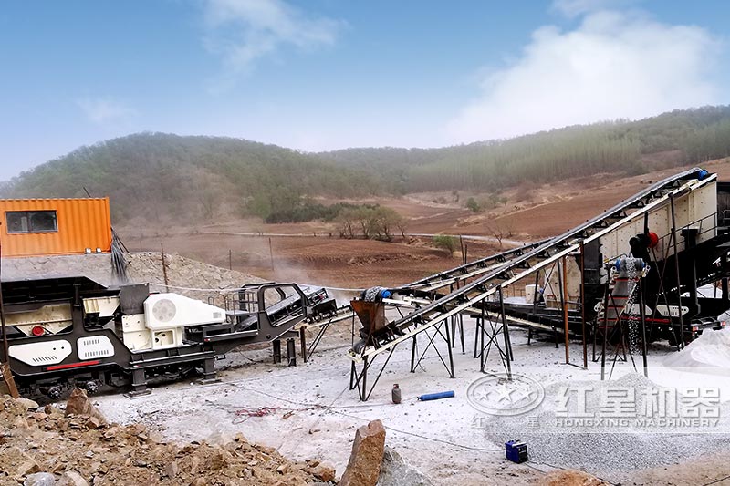 采石場(chǎng)破碎機(jī)生產(chǎn)現(xiàn)場(chǎng) 采石場(chǎng)破碎機(jī)生產(chǎn)現(xiàn)場(chǎng)