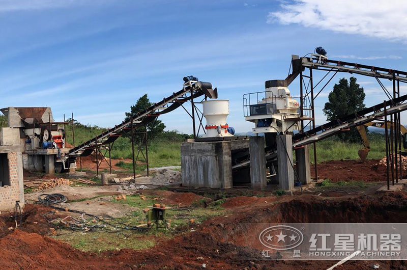 圓錐破碎機(jī)生產(chǎn)現(xiàn)場