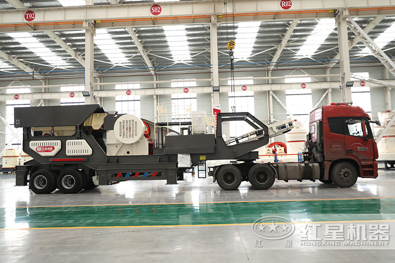 移動顎式破碎機(jī)車間實(shí)拍